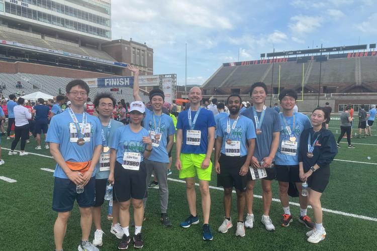 Schroeder group Illinois Marathon